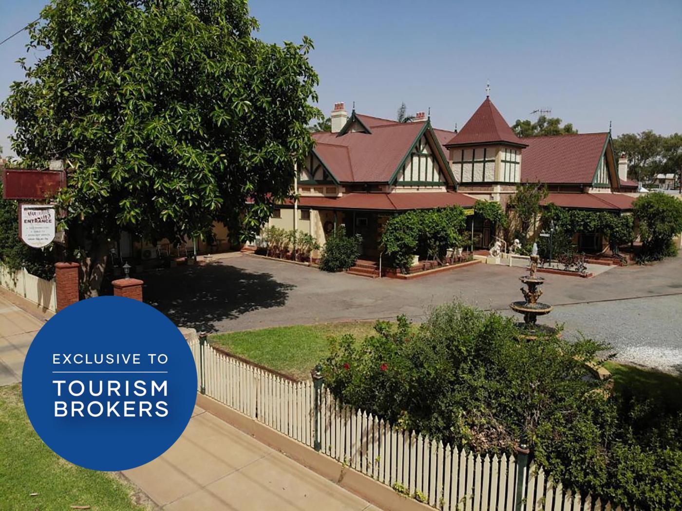 leasehold motel accommodation business for sale