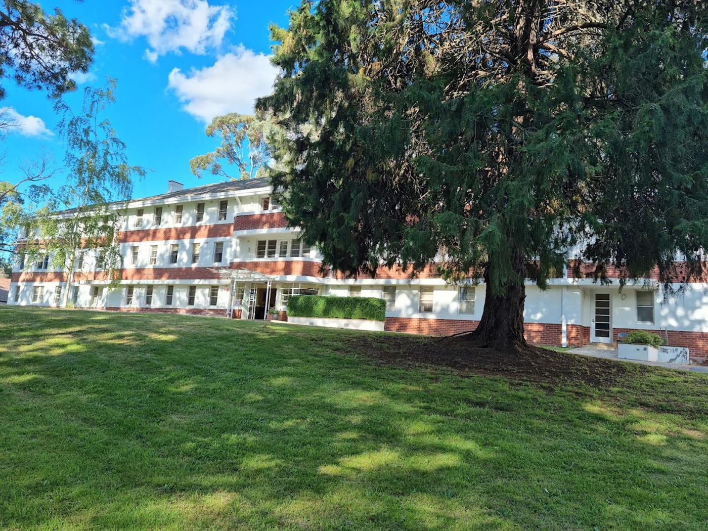 freehold motel accommodation business for sale