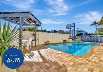 Beachside Accommodation Complex | Six Apartments | Development Potential (STCA) - 2904MF