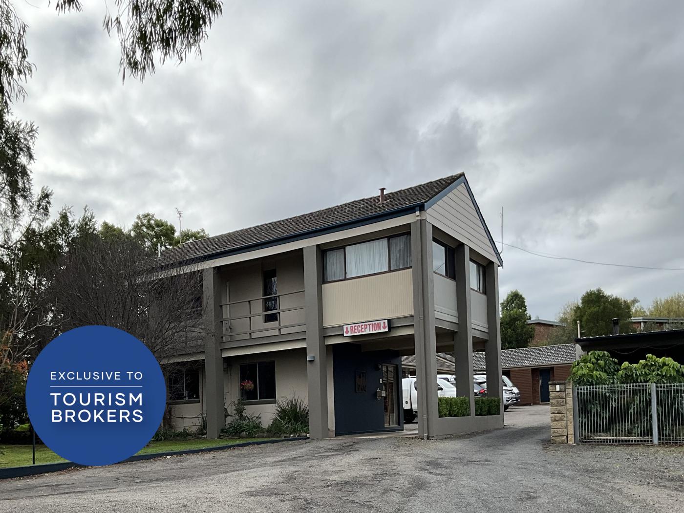 leasehold motel accommodation business for sale