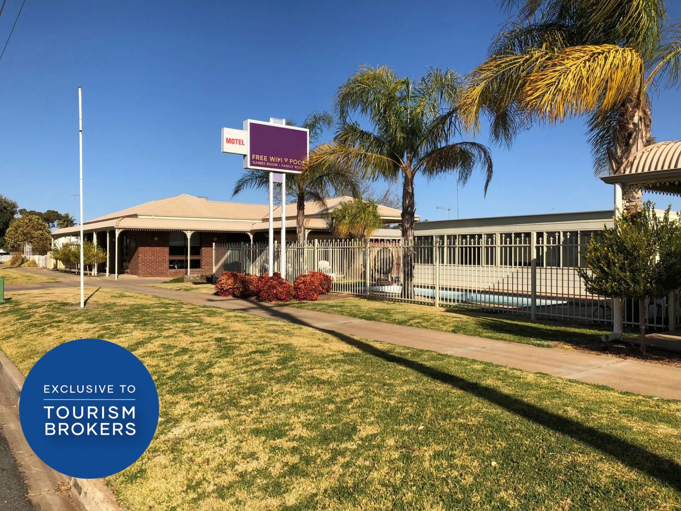 leasehold motel accommodation business for sale