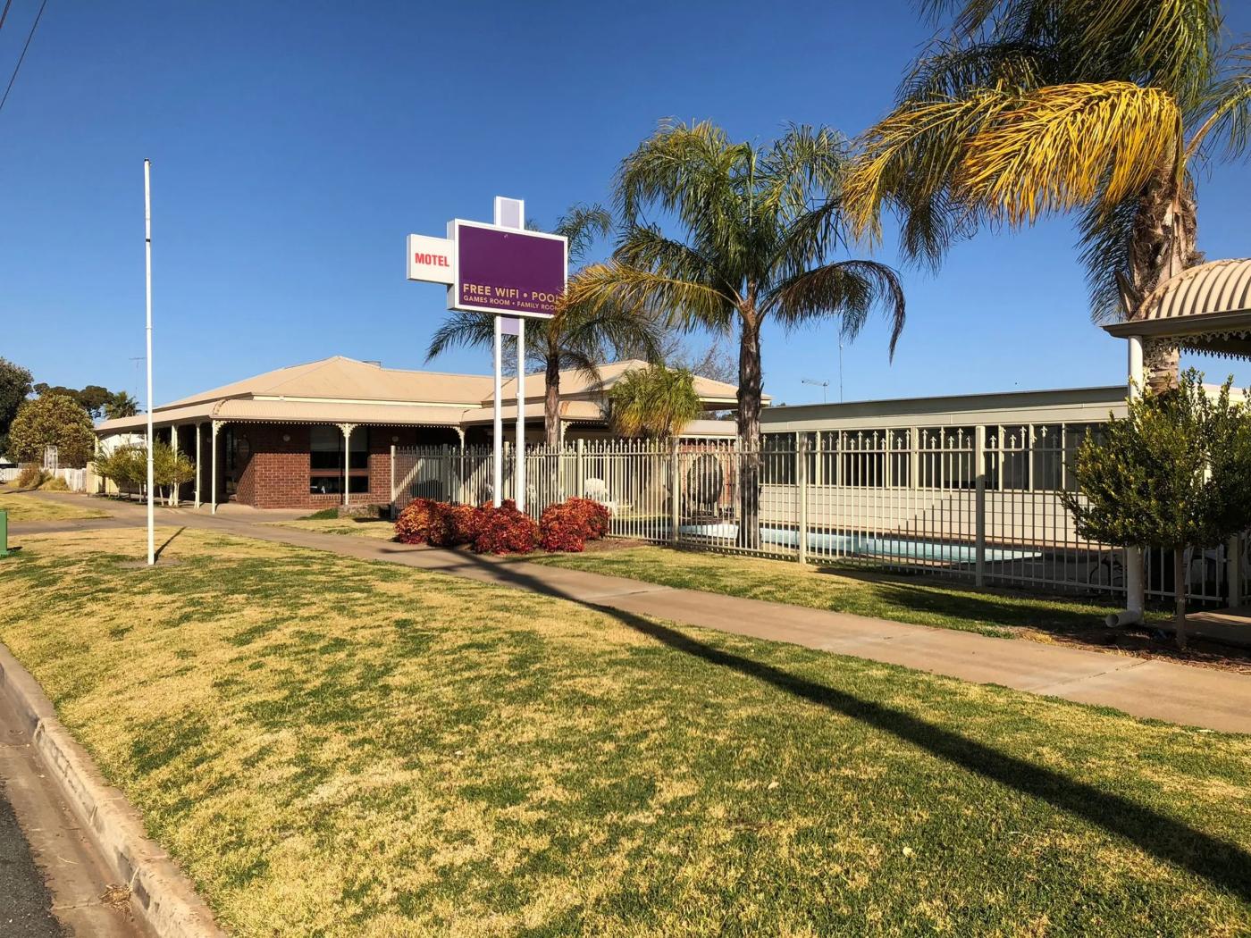 leasehold motel accommodation business for sale