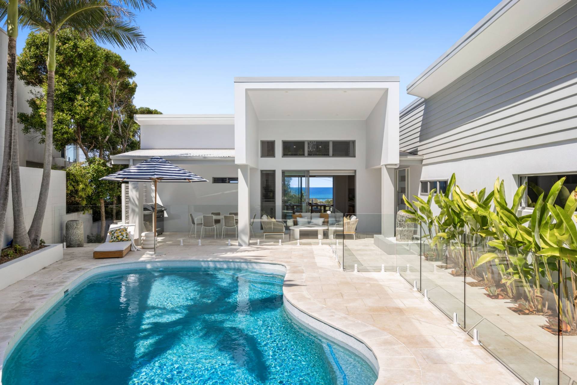 67 Orient Drive, Sunrise Beach - Thumbnail 3