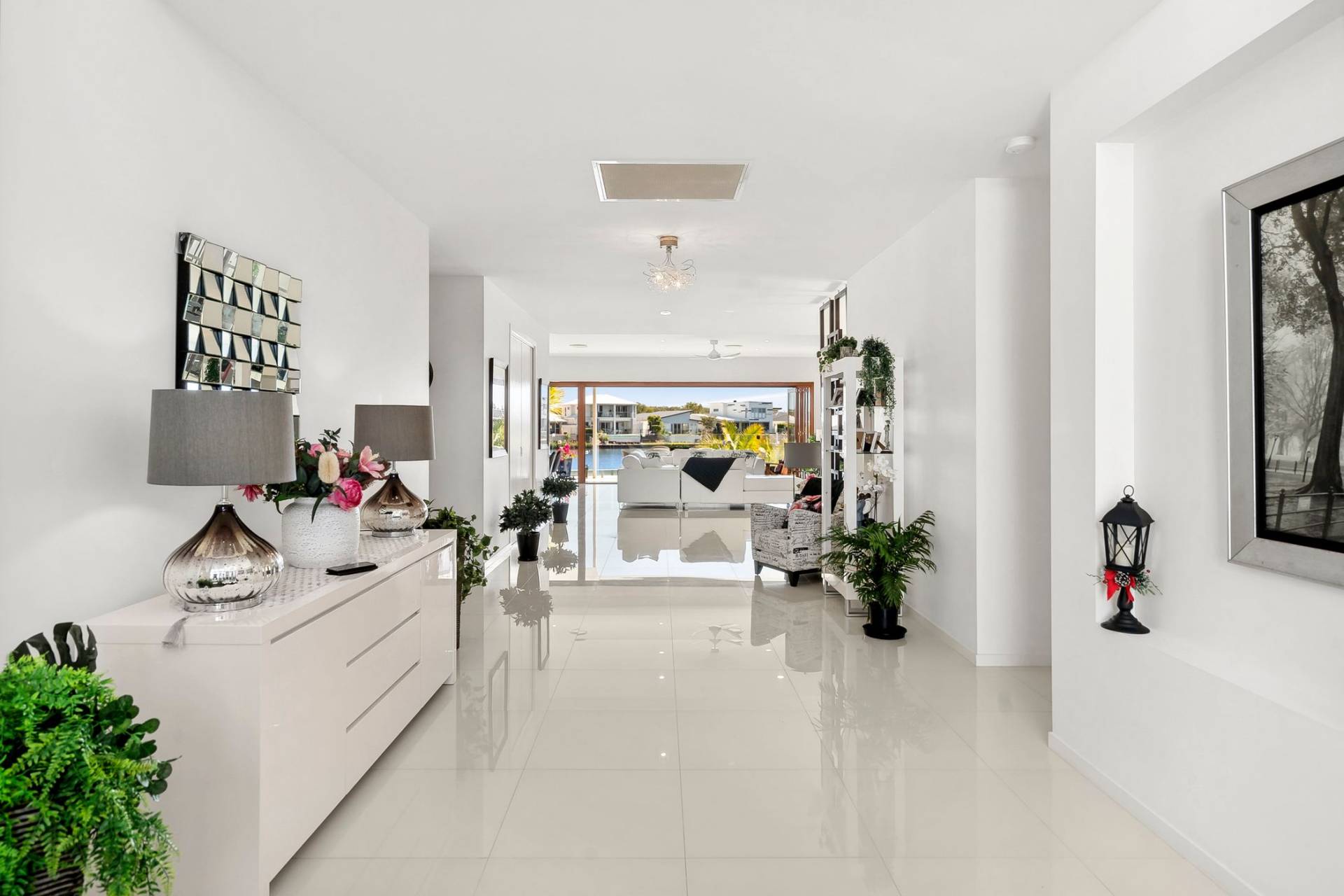 87 Bellanboe Circuit, Pelican Waters - Thumbnail 4