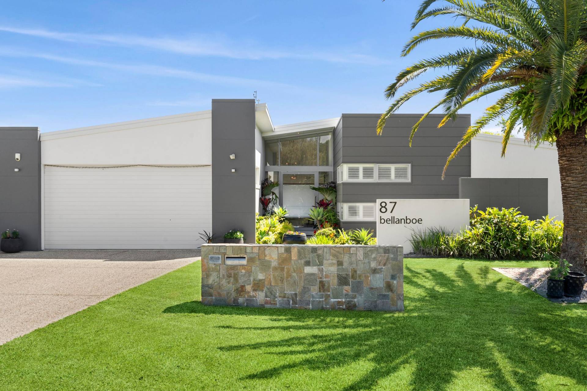 87 Bellanboe Circuit, Pelican Waters - Thumbnail 3