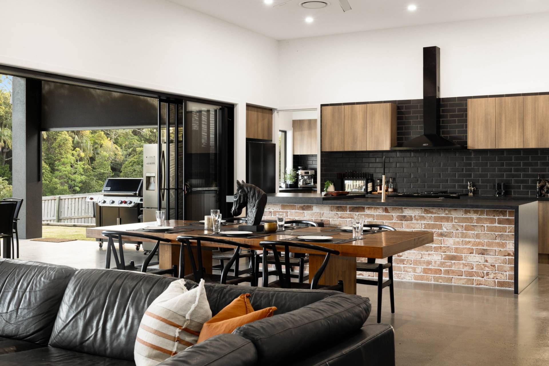 425 Glenview Road, Glenview - Thumbnail 2