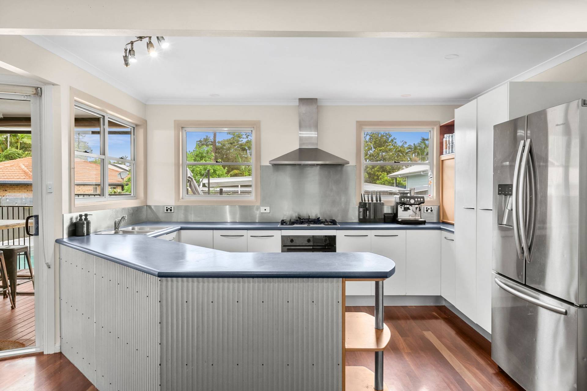 11 Bando Street, Pacific Paradise - Thumbnail 4