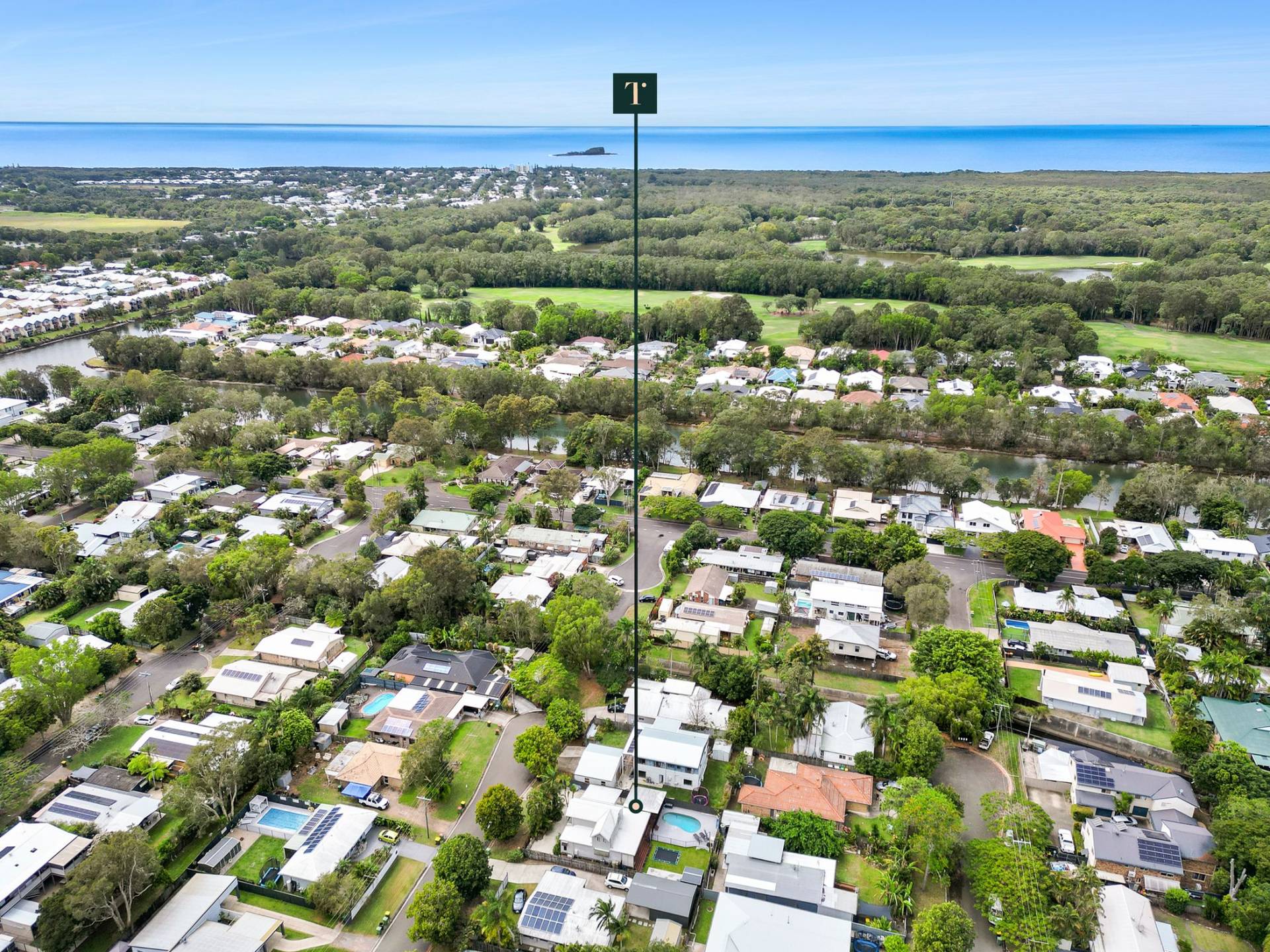 11 Bando Street, Pacific Paradise - Thumbnail 2