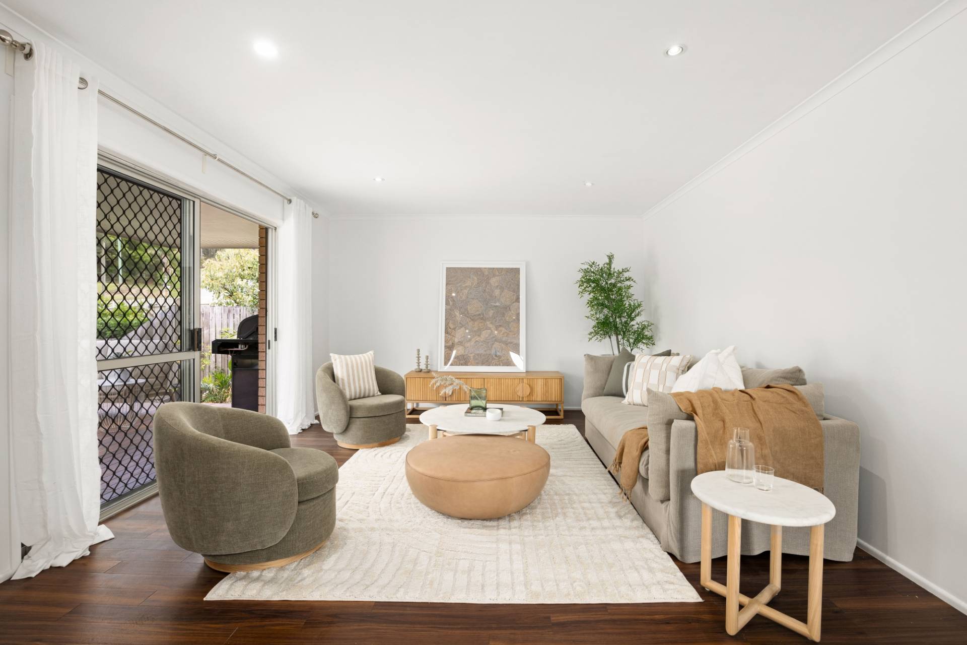 263 Panorama Drive, Rosemount - Thumbnail 2