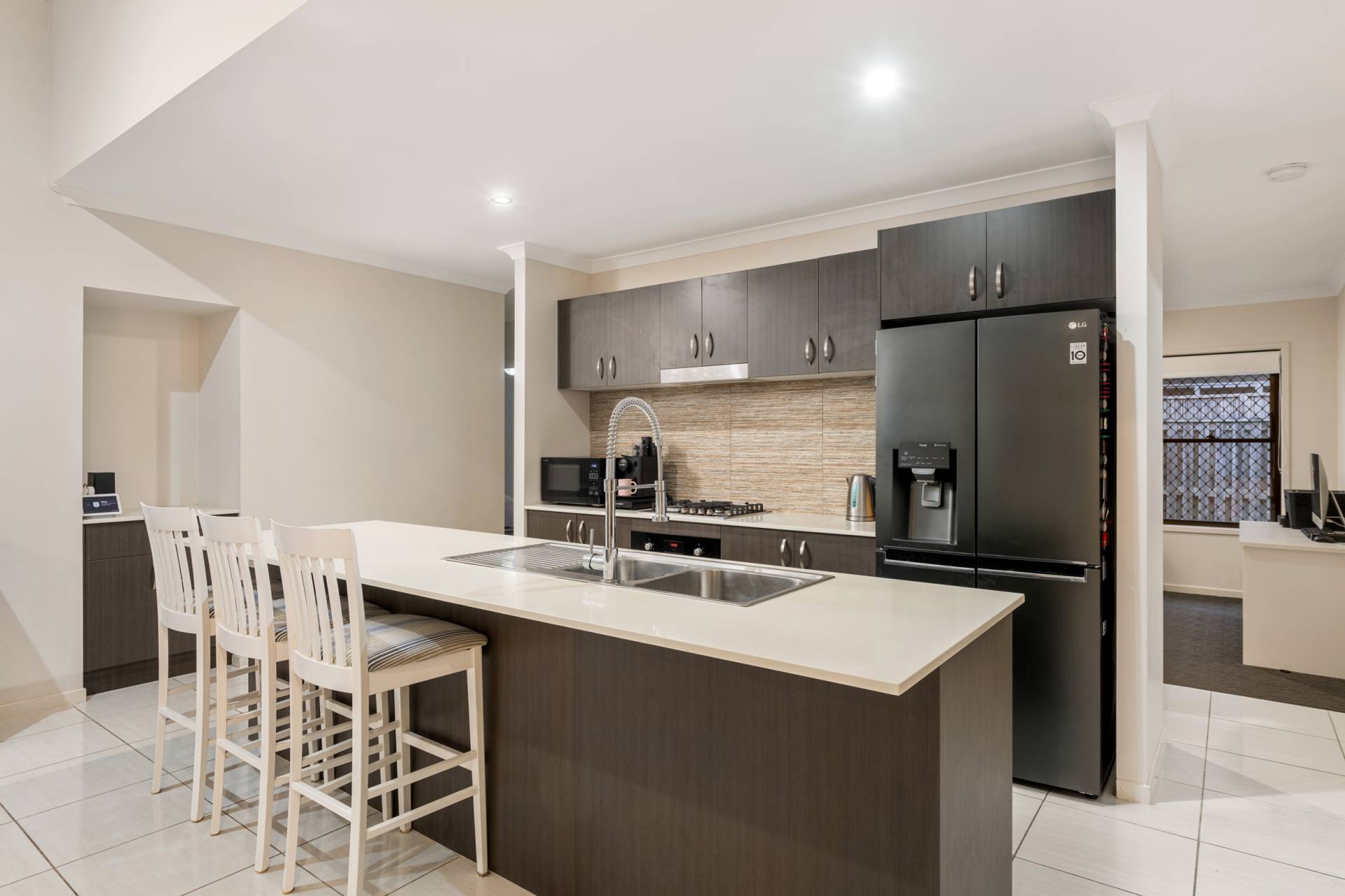 17 Forest Pines Boulevard, Forest Glen - Thumbnail 3