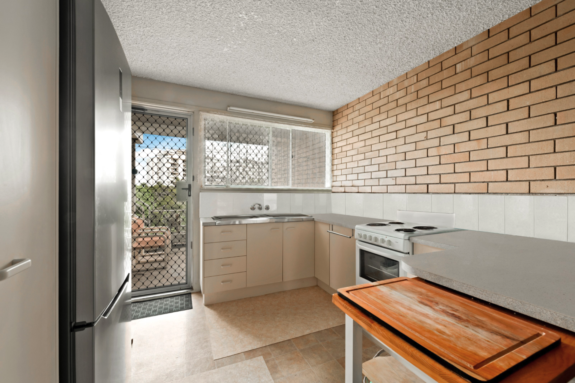 12 Dingle Avenue, Caloundra - Thumbnail 4