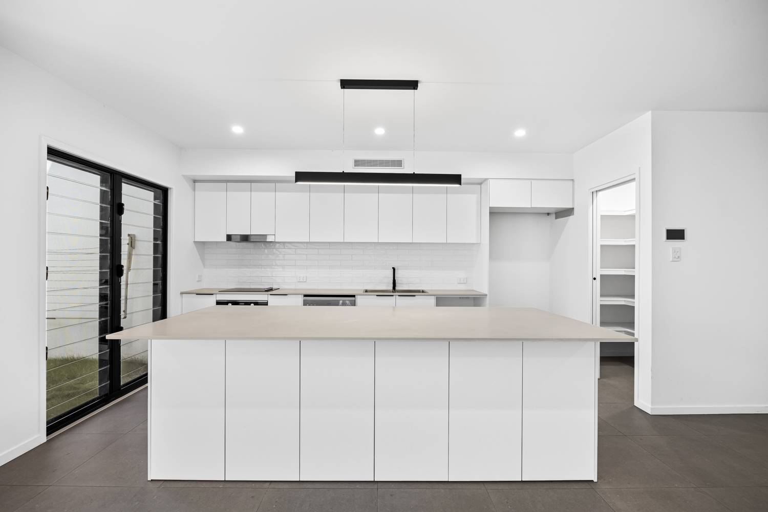 42 Palm Forest Circuit, Forest Glen - Thumbnail 2
