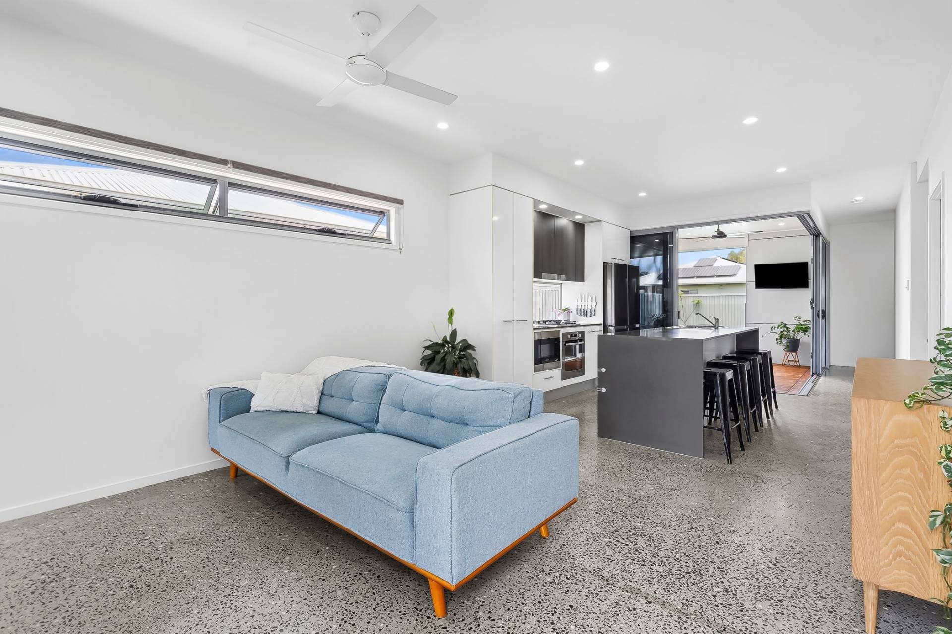 32 Carlisle Circuit, Mountain Creek - Thumbnail 5