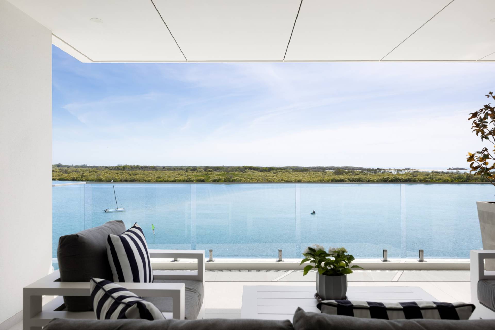 402/110 Duporth Avenue, Maroochydore - Thumbnail 3