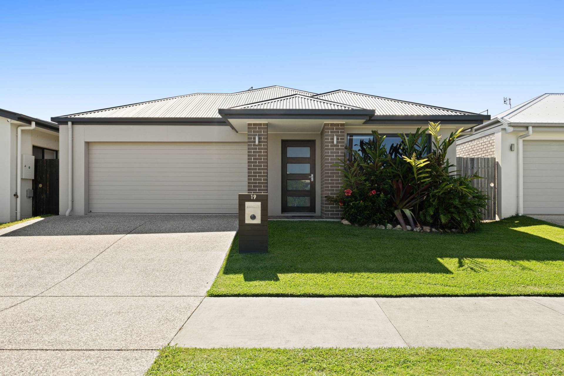 19 Sapphire Way, Palmview - Thumbnail 2