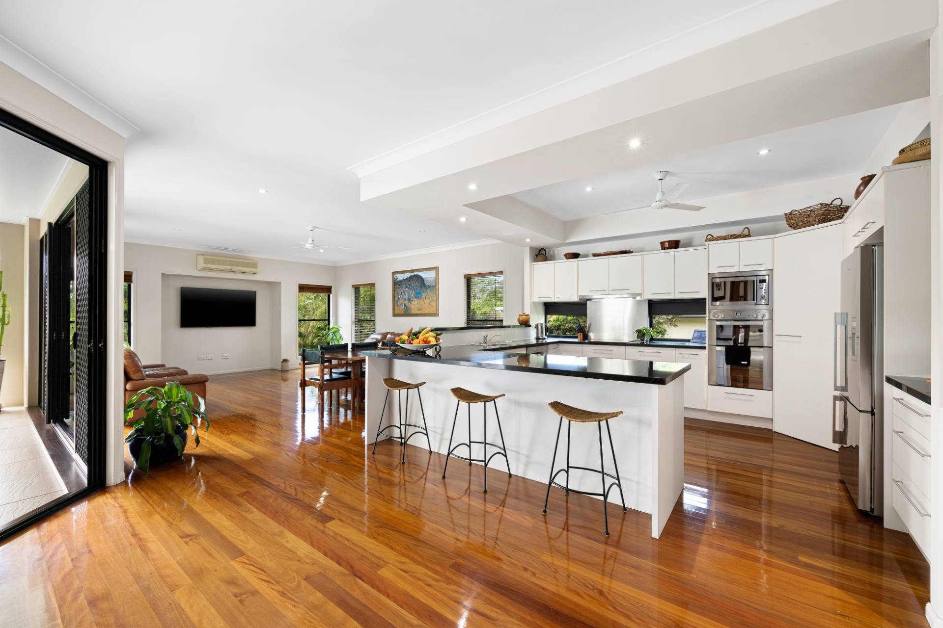 19 Upper Rosemount Road, Rosemount - Thumbnail 2