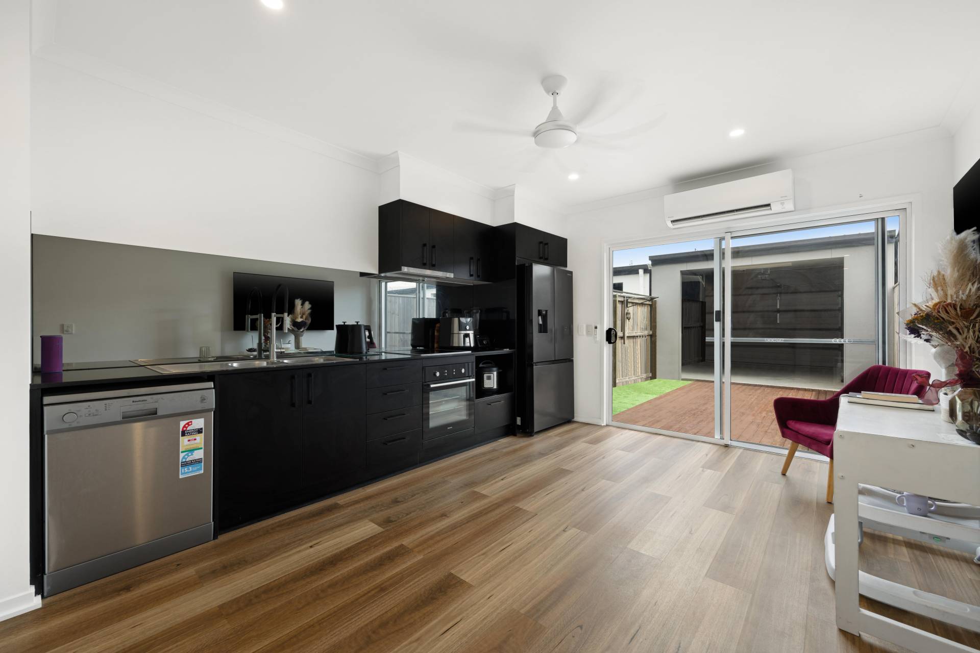 87 Adrian Circuit, Nirimba - Thumbnail 2
