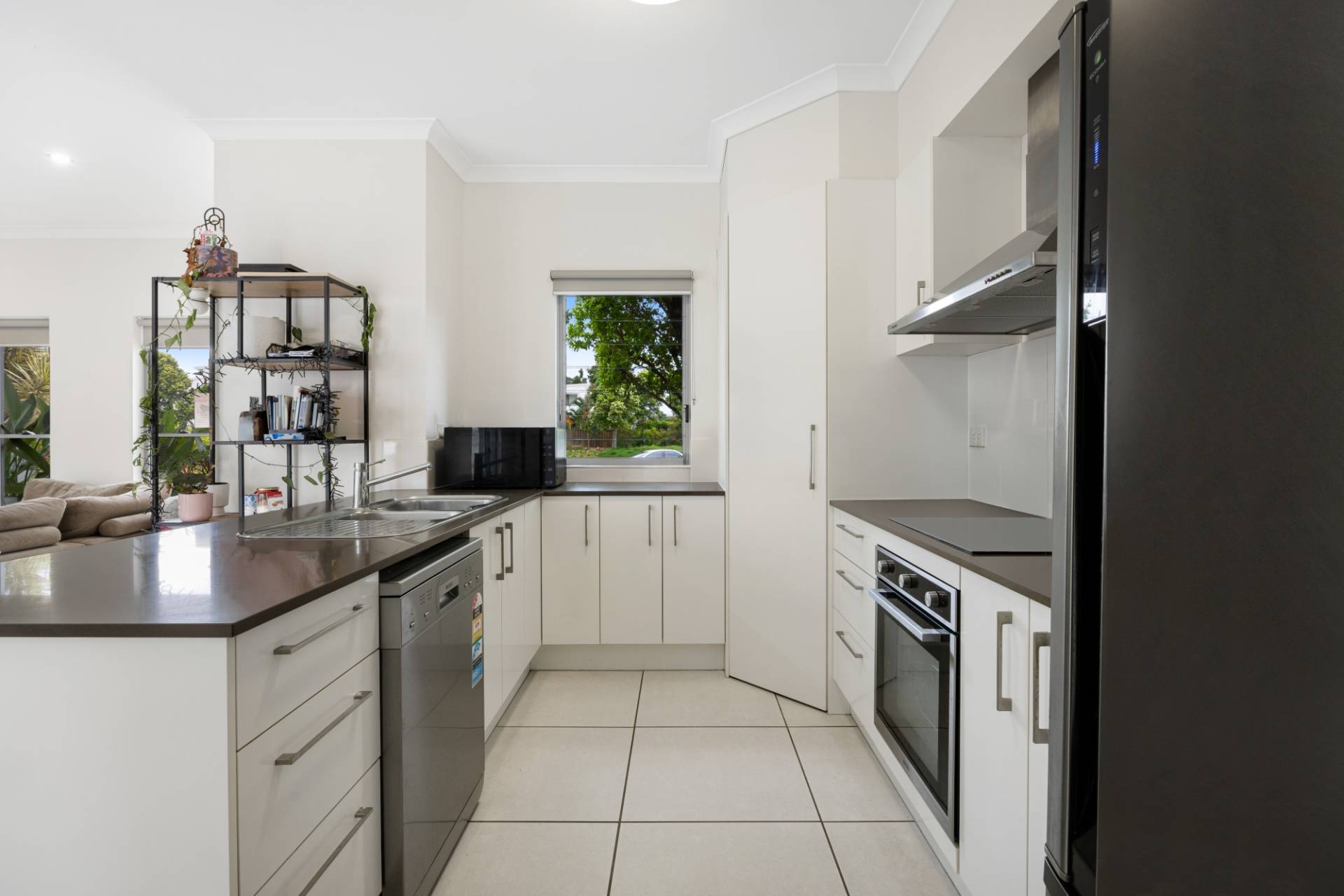 16 MacLeay Lane, Maroochydore - Thumbnail 3