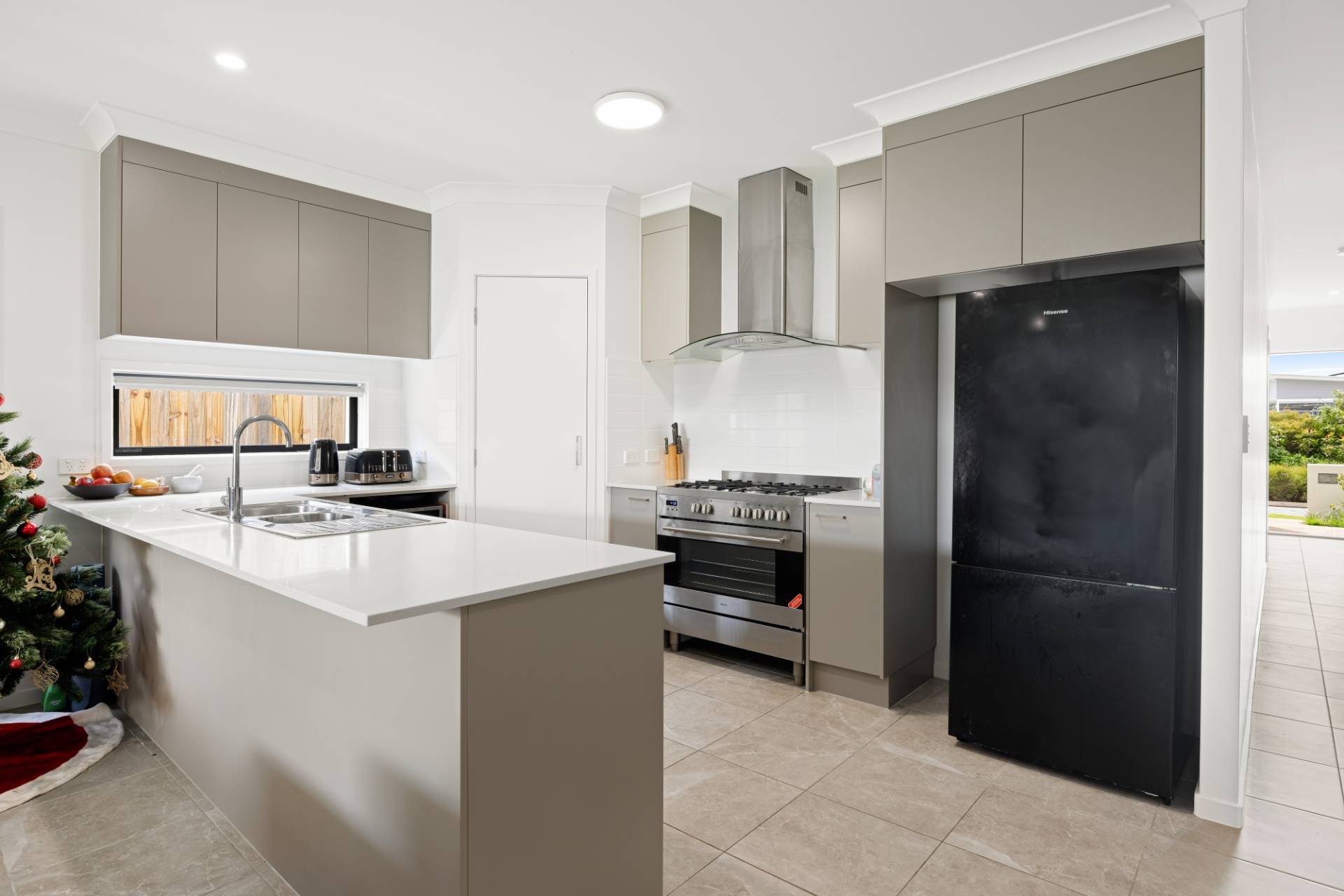 7 Jasmine Avenue, Bells Creek - Thumbnail 2