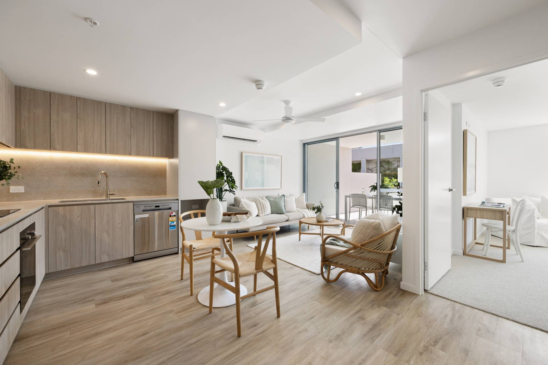 2104/42 Lowanna Drive, Buddina - Thumbnail 2