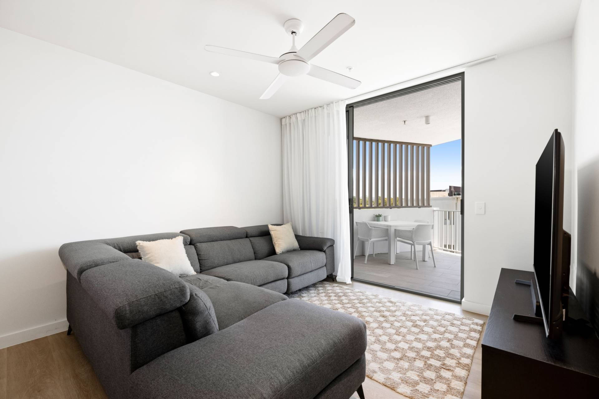 6601/6  Emporio Place, Maroochydore - Thumbnail 7