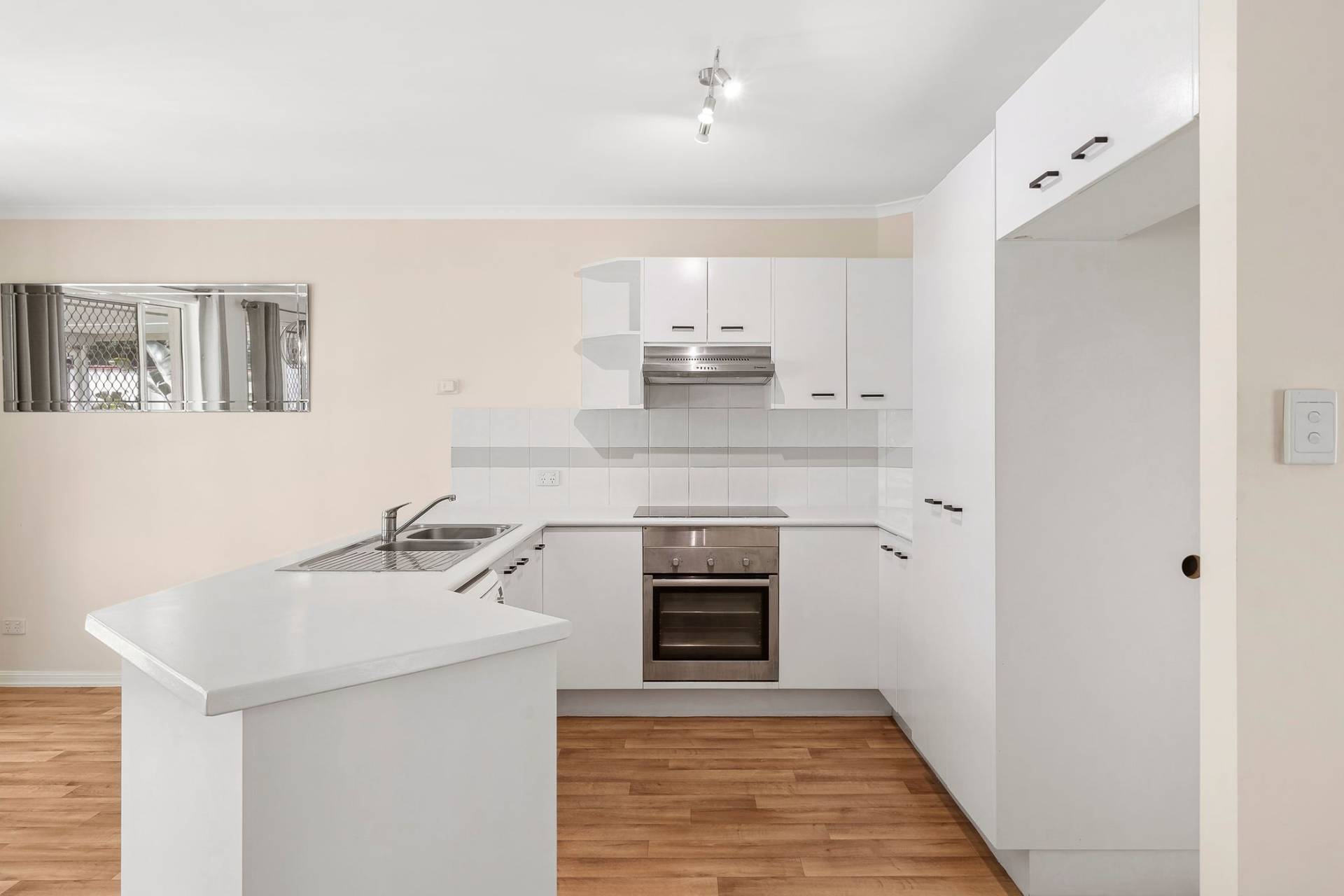 2/13 Meandersea Court, Mountain Creek - Thumbnail 3
