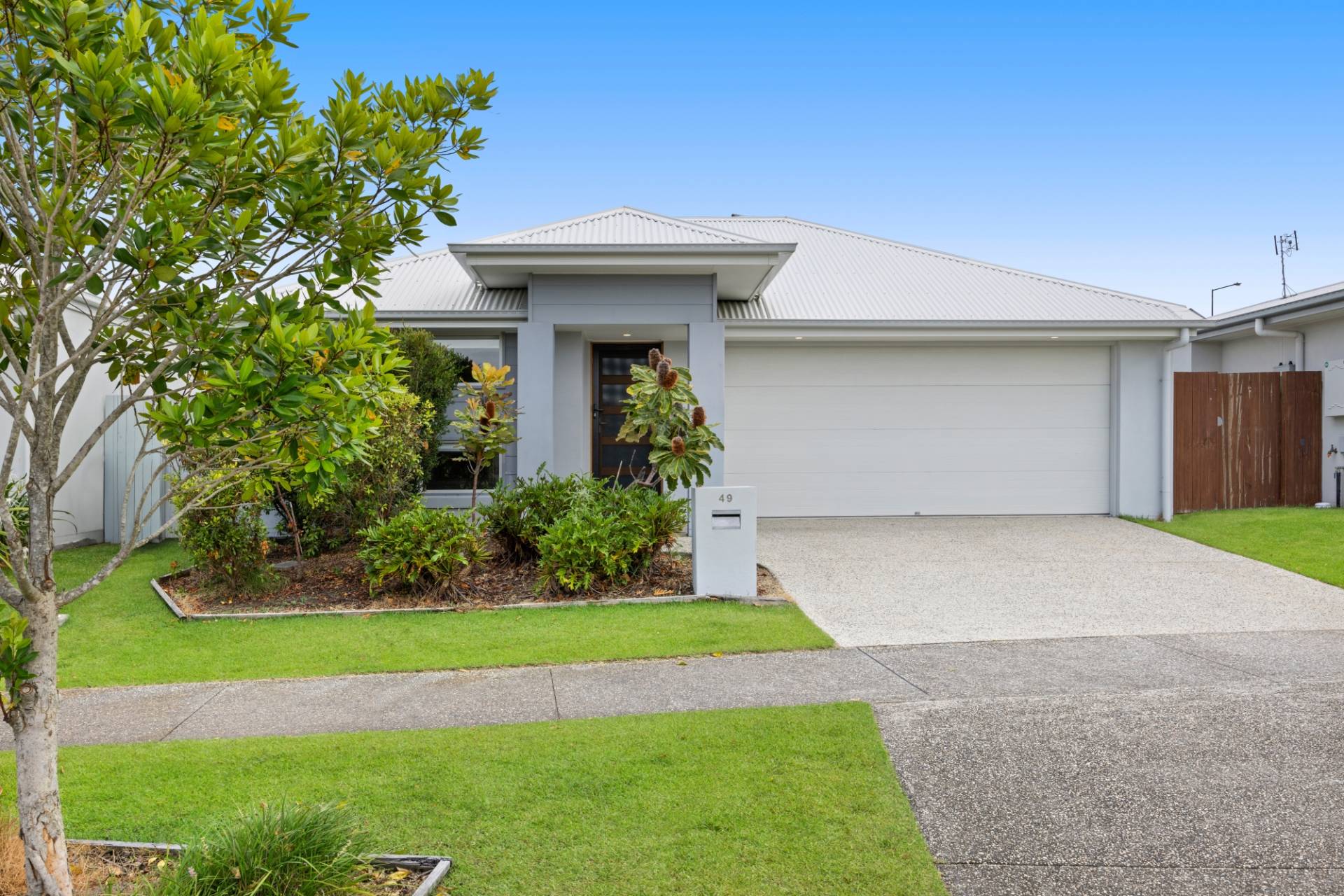 49 Berry Terrace, Baringa - Thumbnail 2