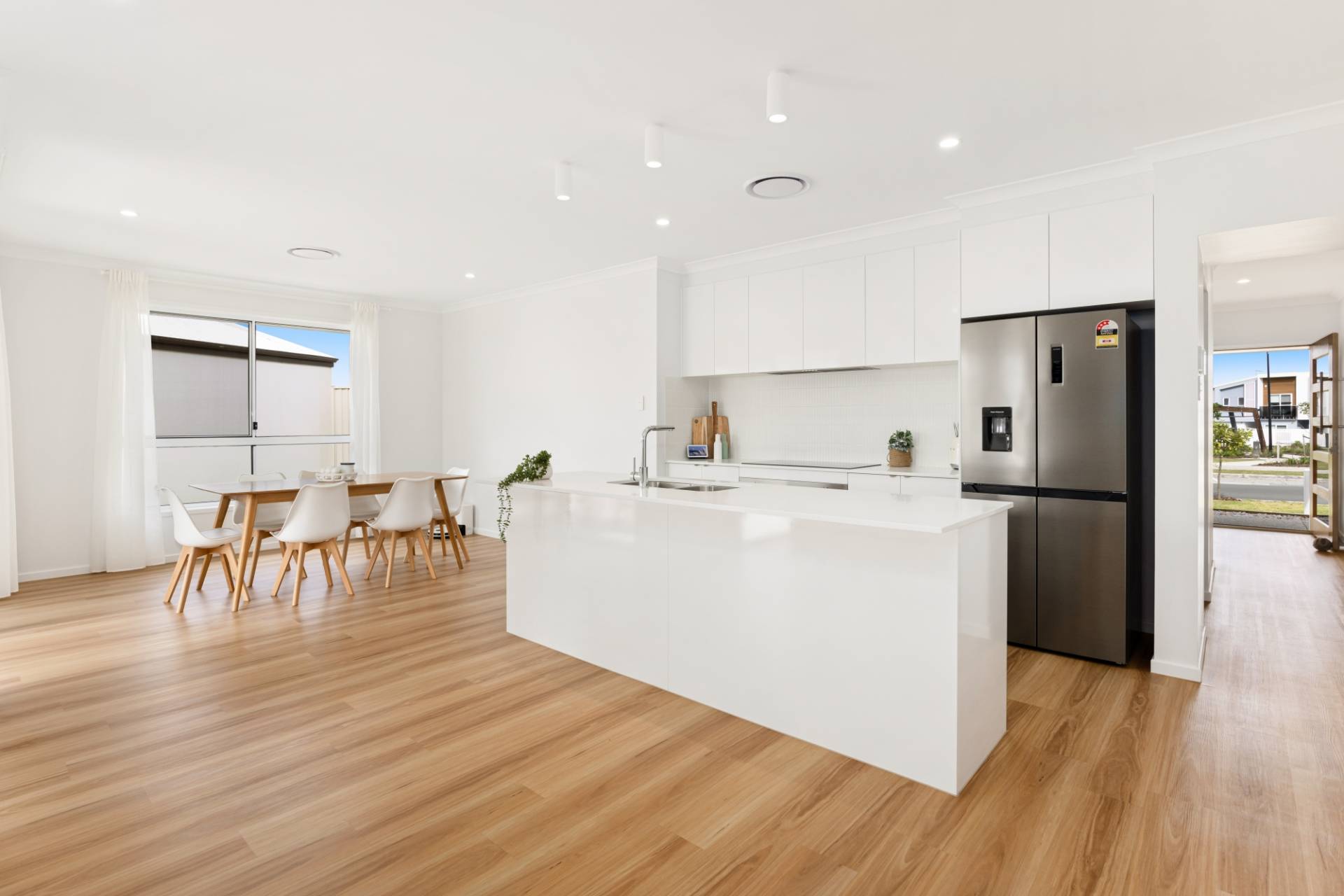 50 Tamborine Crescent, Banya - Thumbnail 2