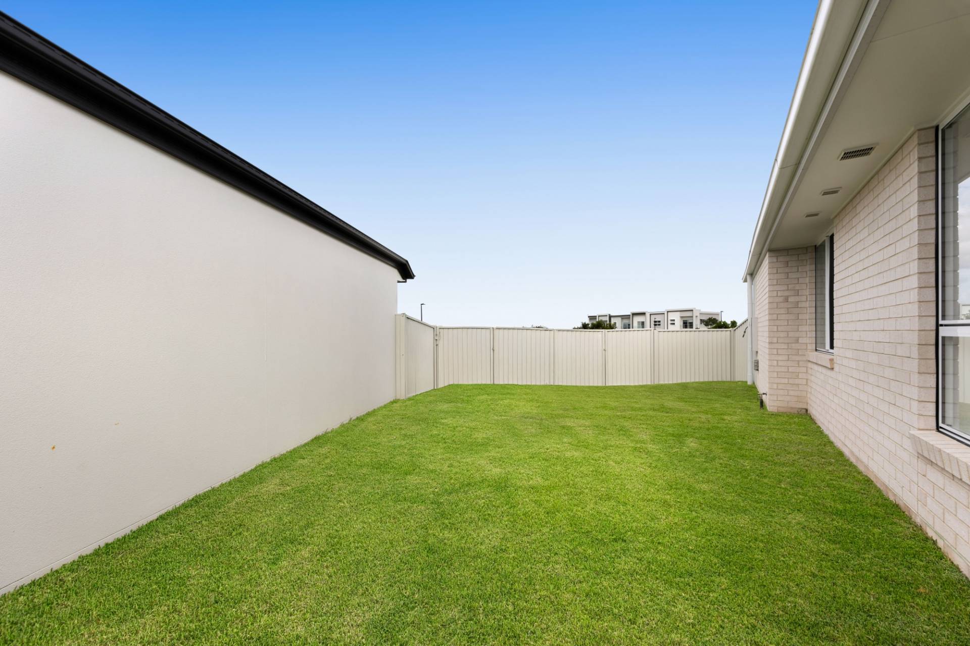 50 Tamborine Crescent, Banya - Thumbnail 4