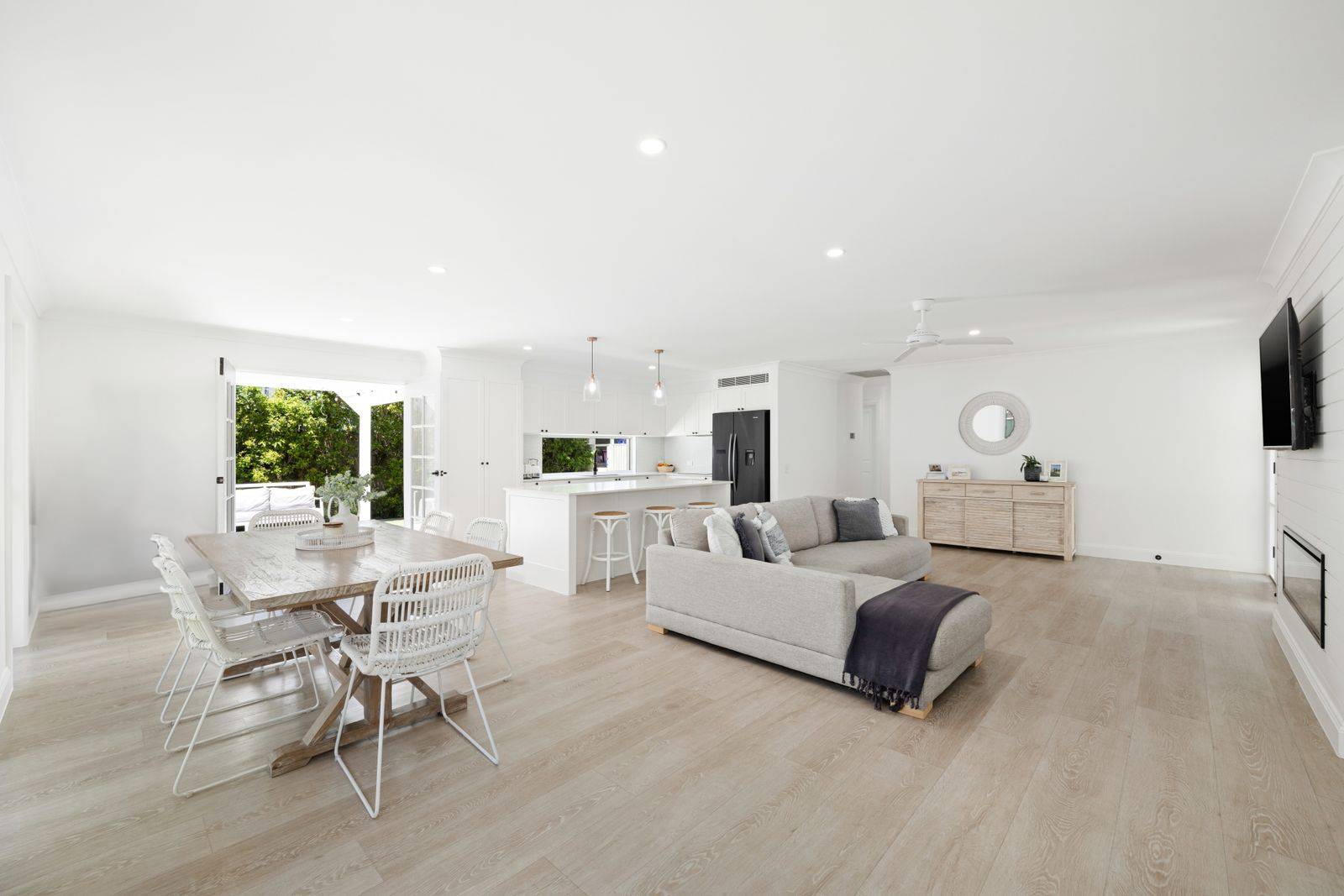 9 Tepequar Drive, Maroochydore - Thumbnail 8