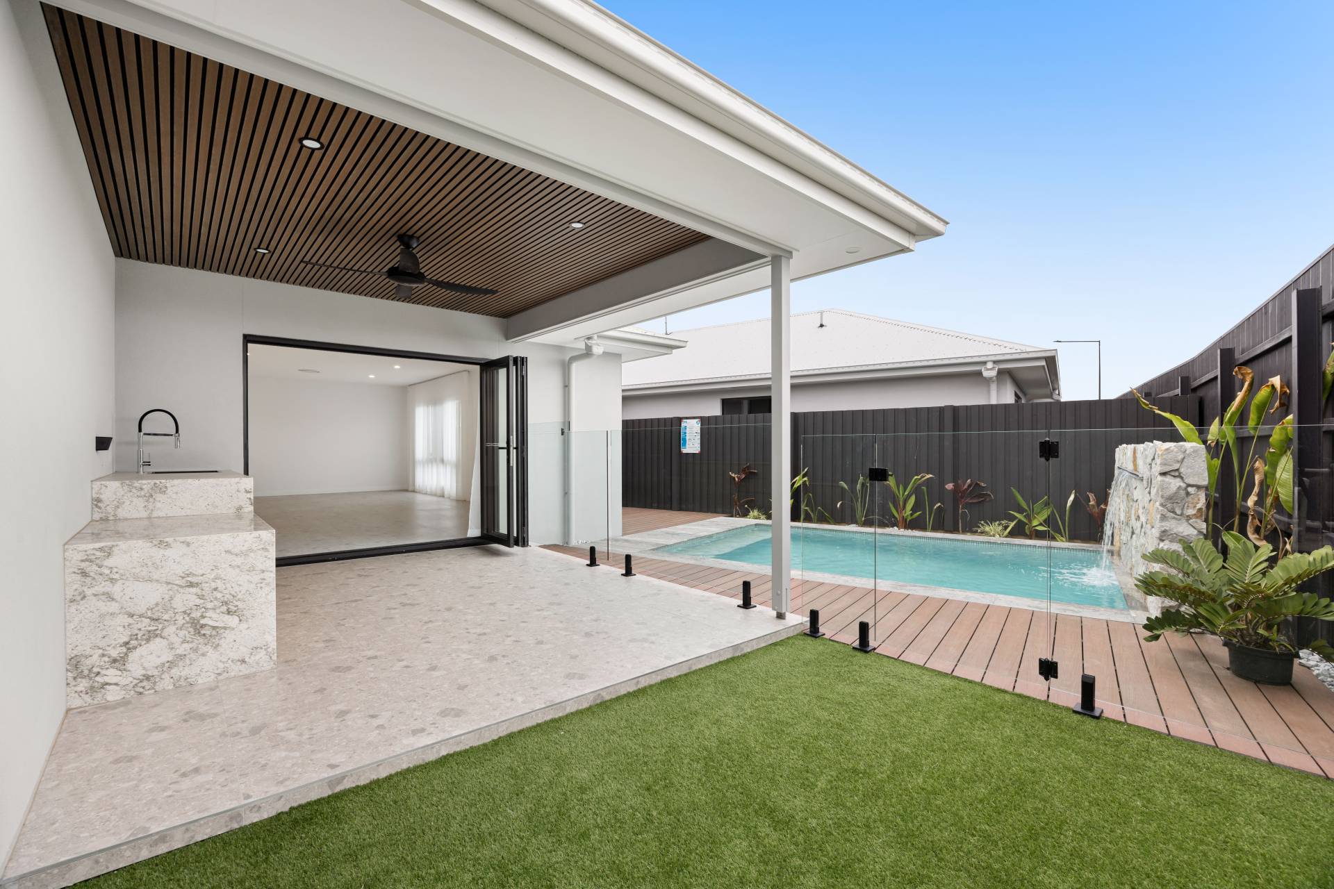 32 Zeil Crescent, Banya - Thumbnail 2