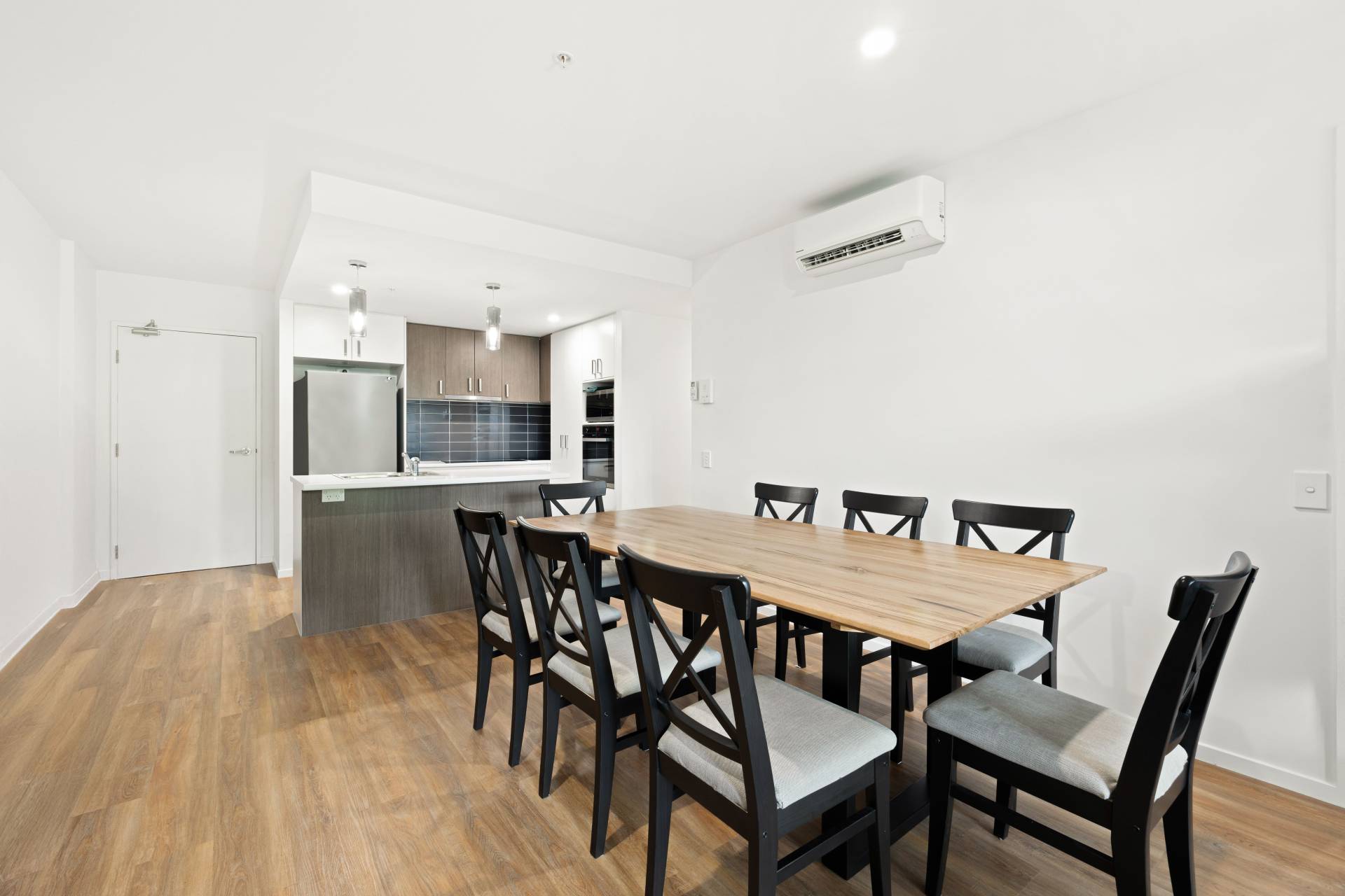1010/1-3 Brookvale Drive, Underwood - Thumbnail 4