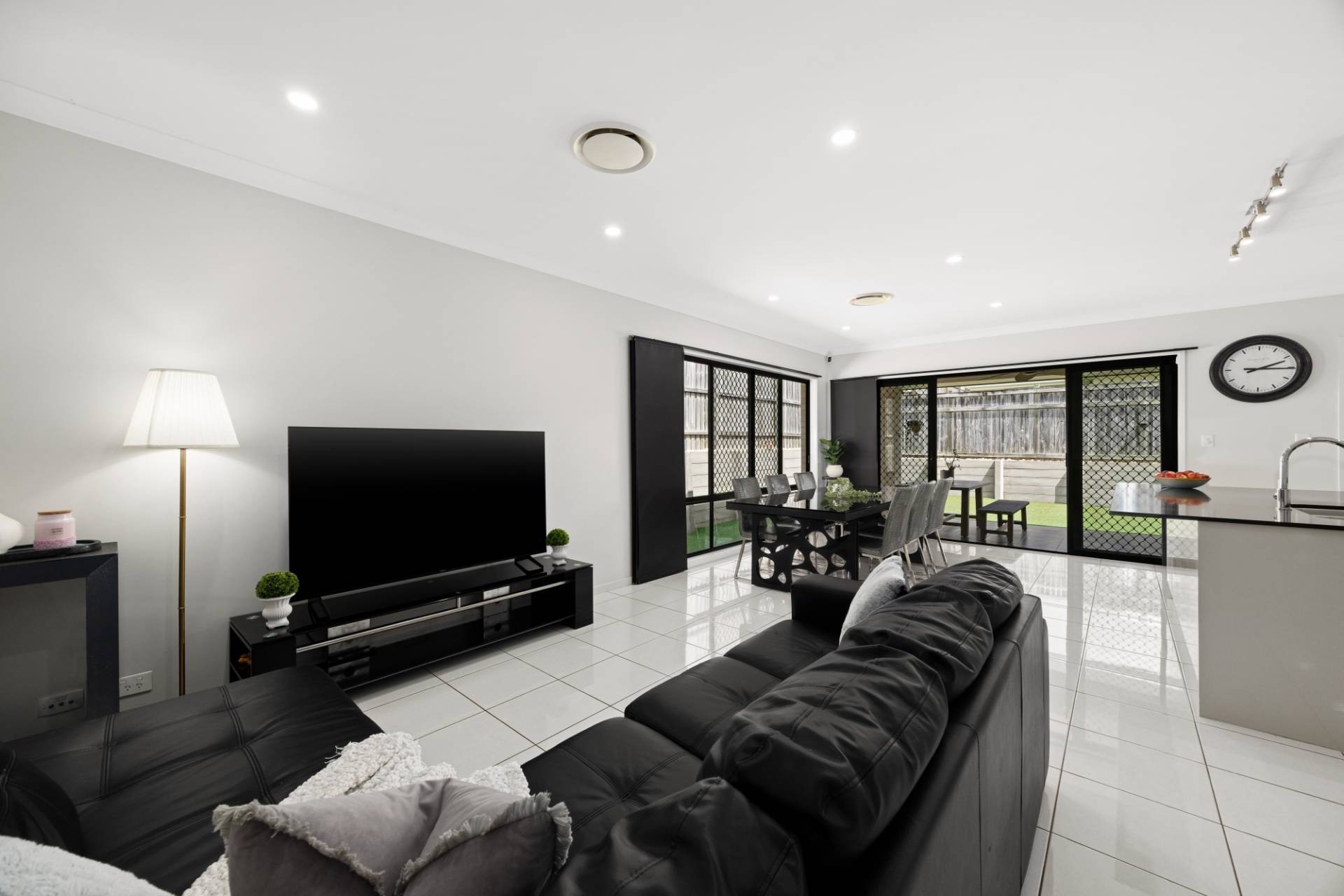 23 Sunrise Terrace, Little Mountain - Thumbnail 4