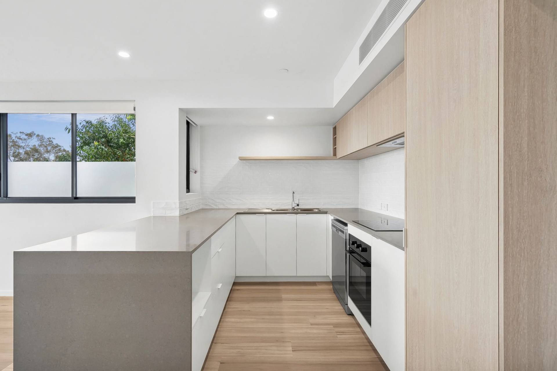 8/14 Norman Avenue, Maroochydore - Thumbnail 4