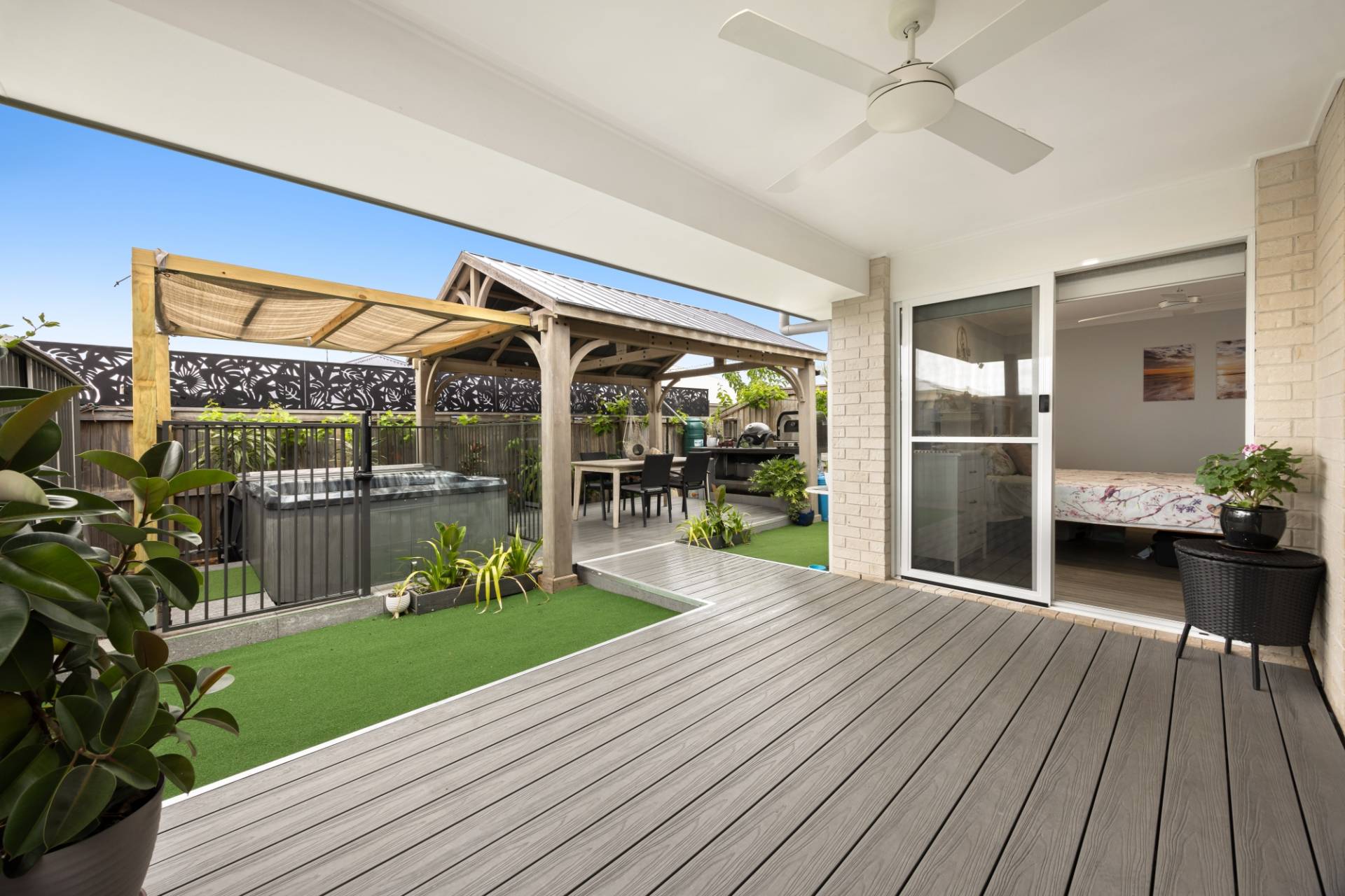 44 Logrunner Circuit, Palmview - Thumbnail 3