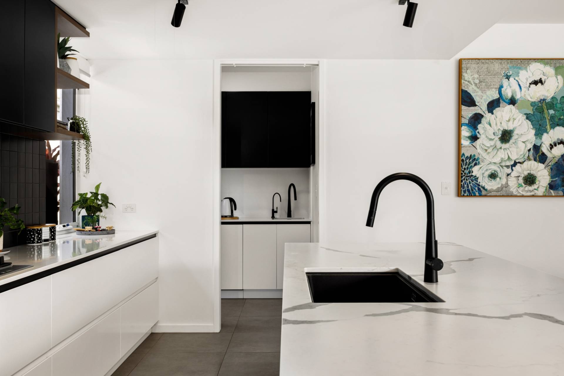 12 Tropicana Place, Palmview - Thumbnail 2