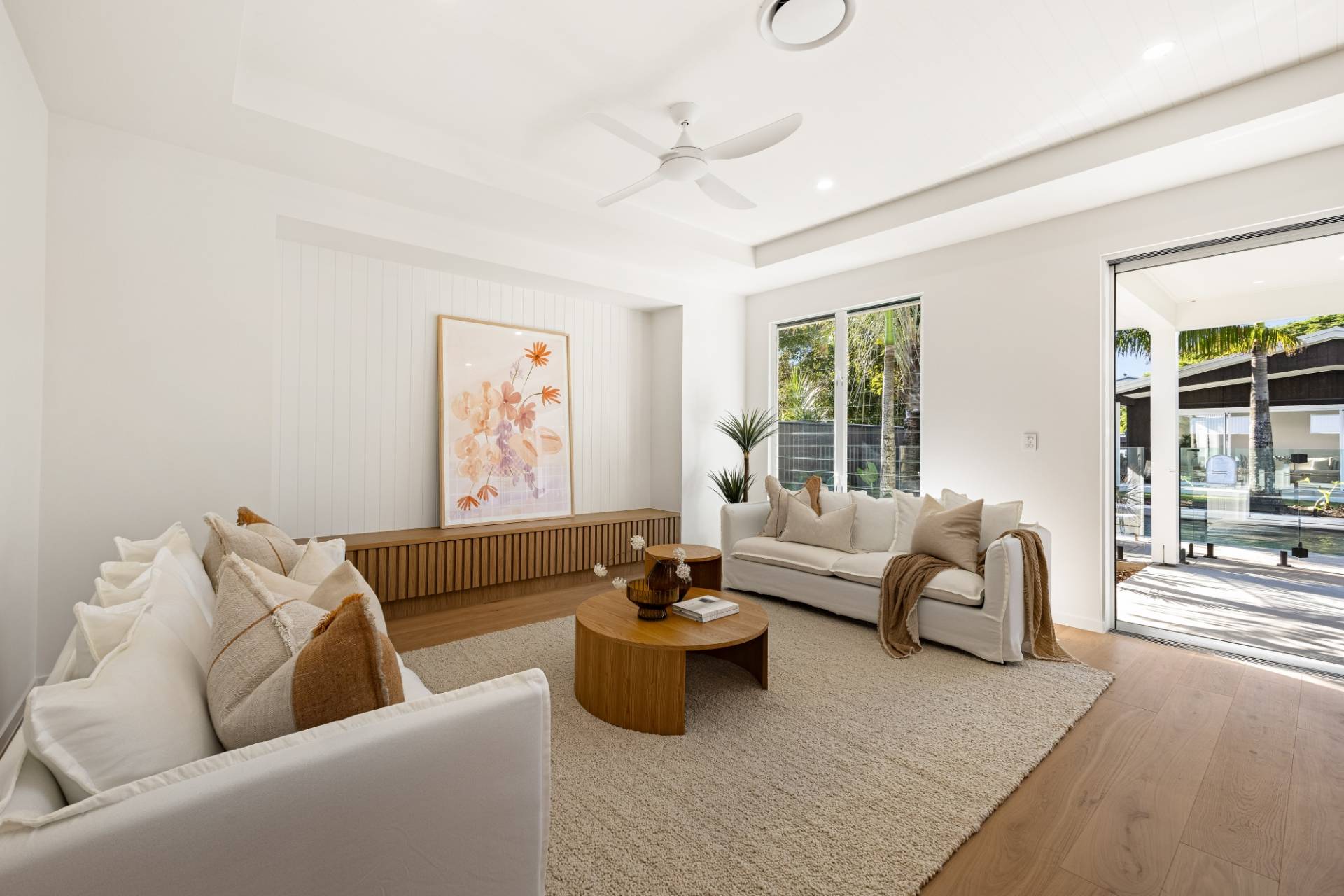 11 Kennedy Parade, Golden Beach - Thumbnail 3