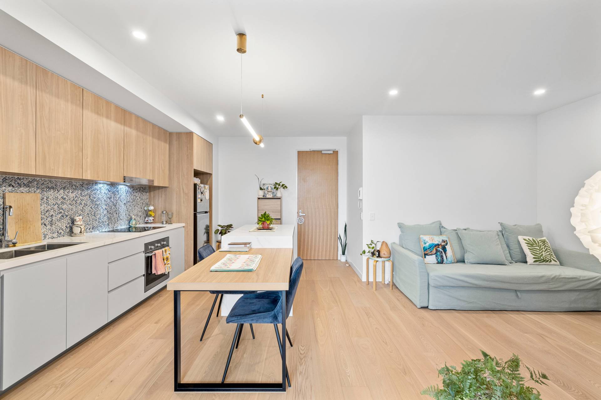 501/705 Main Street, Kangaroo Point - Image 1