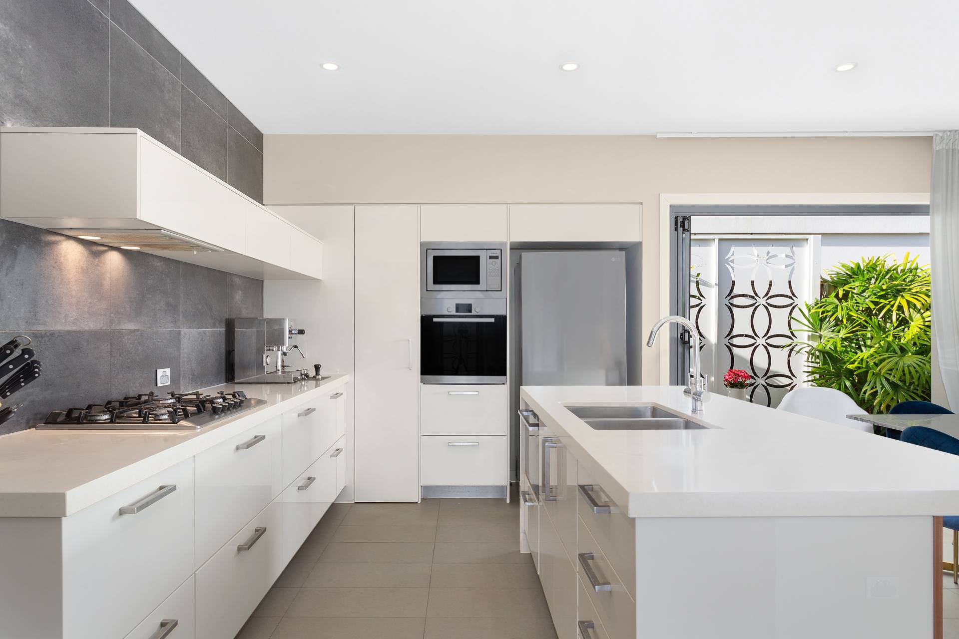 8 Azure Street, Caloundra West - Thumbnail 5