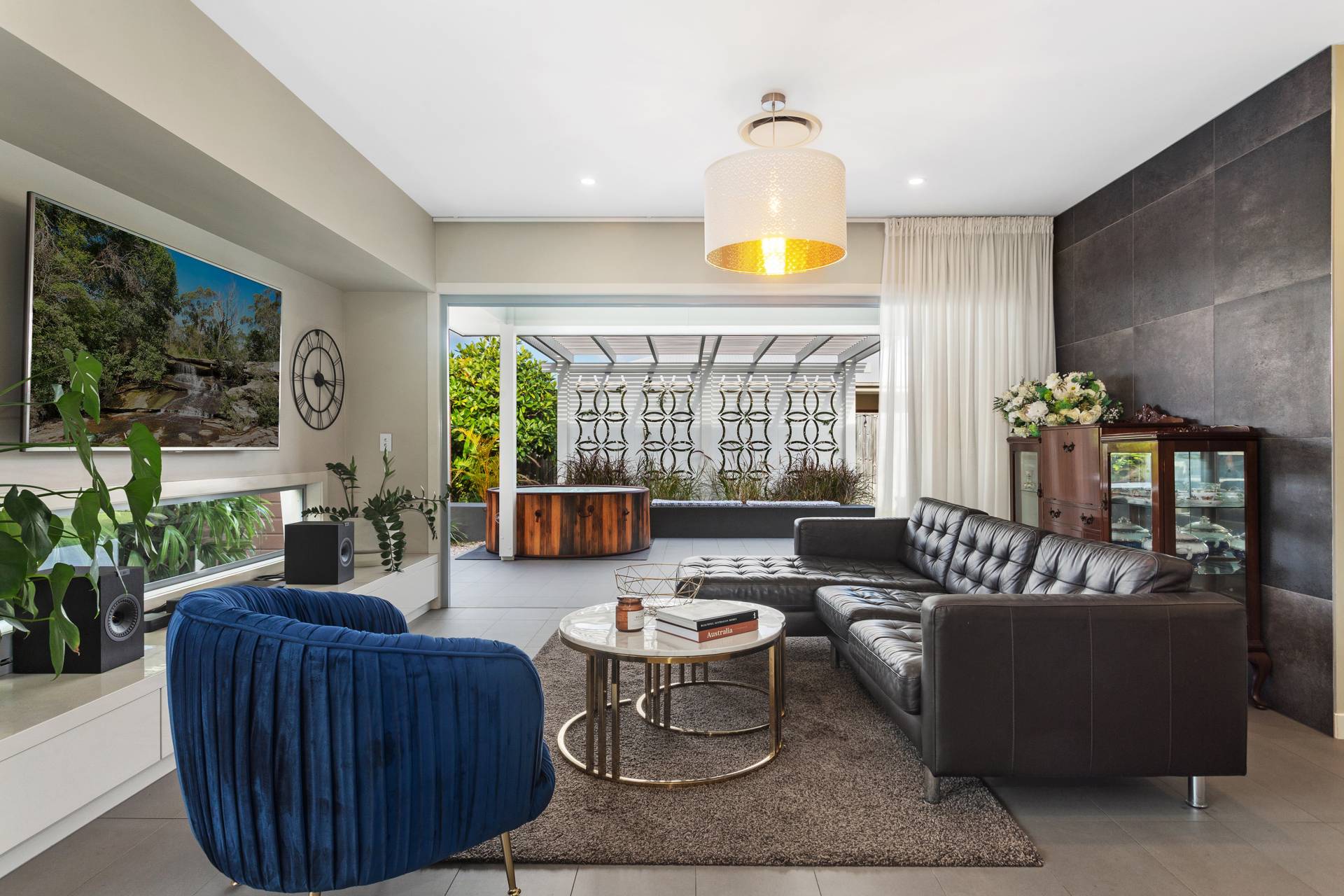 8 Azure Street, Caloundra West - Thumbnail 2
