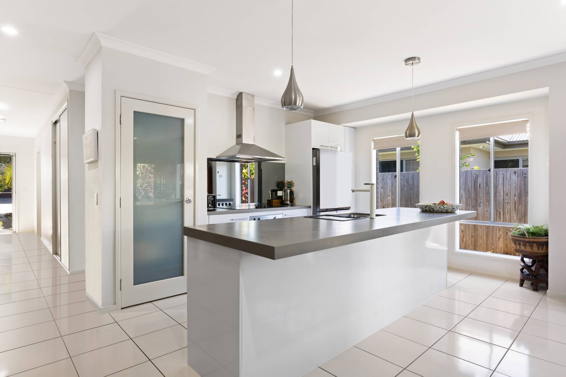 51 Frankland Avenue, Meridan Plains - Thumbnail 3