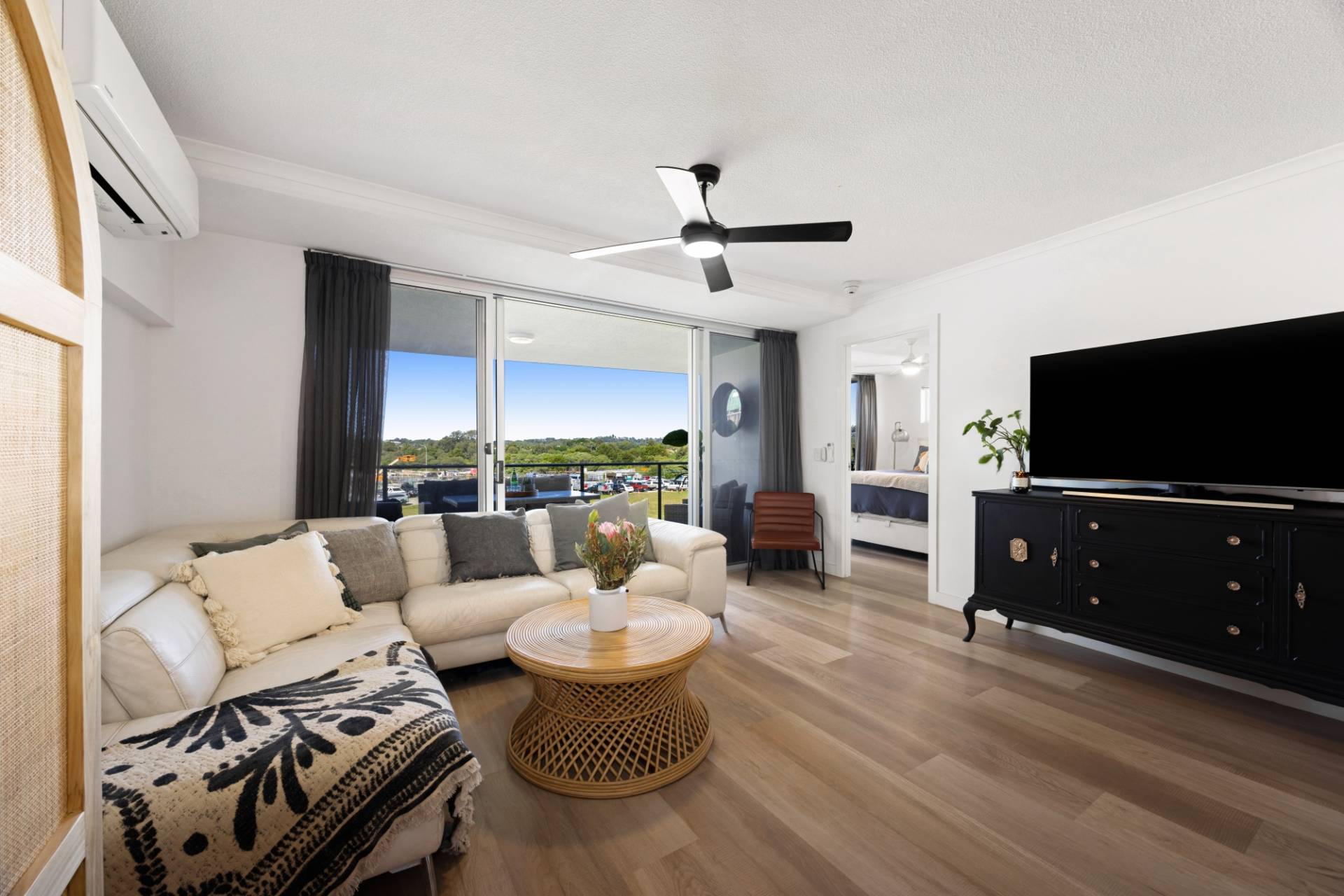 1401/1A Mungar Street, Maroochydore - Thumbnail 3