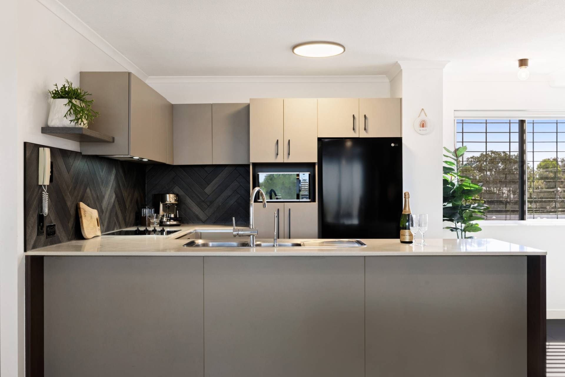 1401/1A Mungar Street, Maroochydore - Thumbnail 4