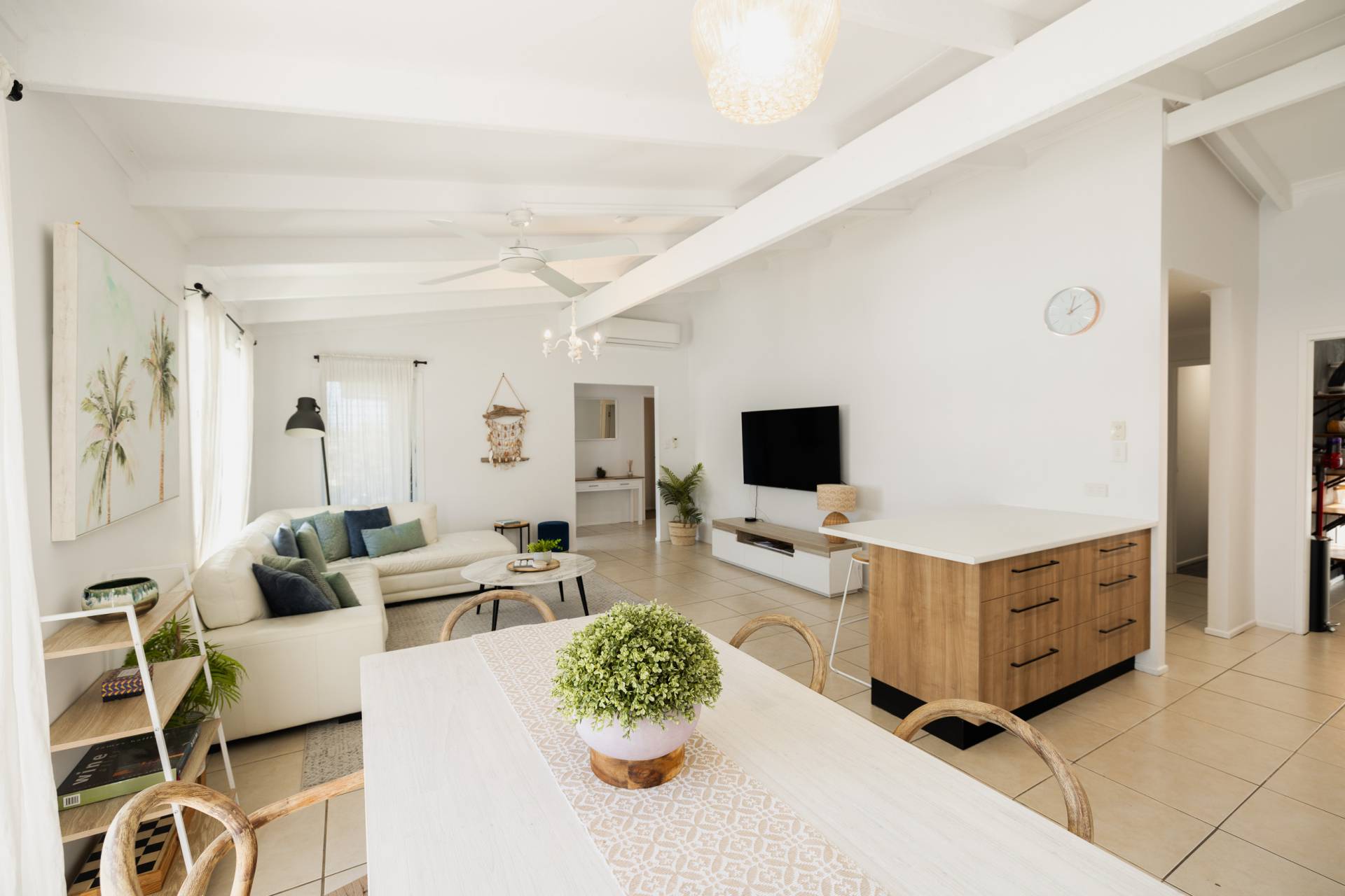 1 Aruma Court, Mooloolaba - Thumbnail 3