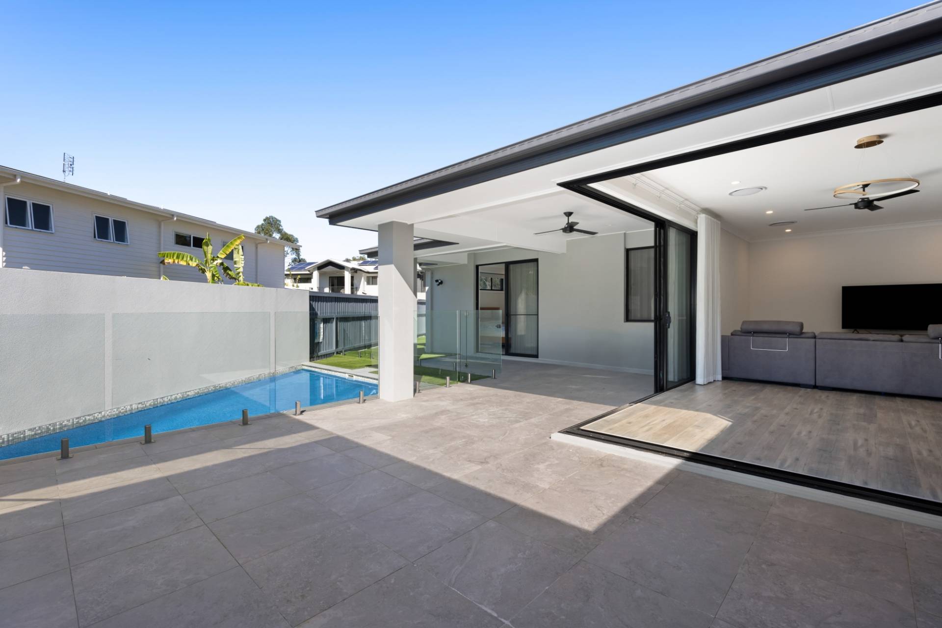 14 Meads Road, Tanawha - Thumbnail 8