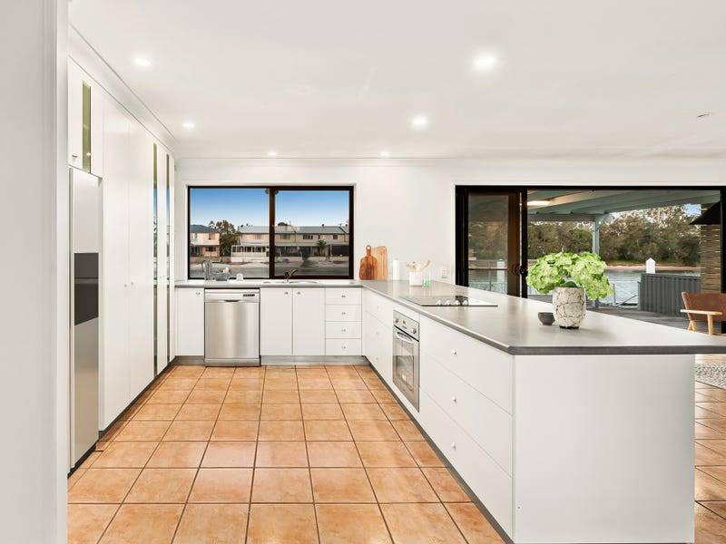 26 Coorumbong Close, Mooloolaba - Thumbnail 2