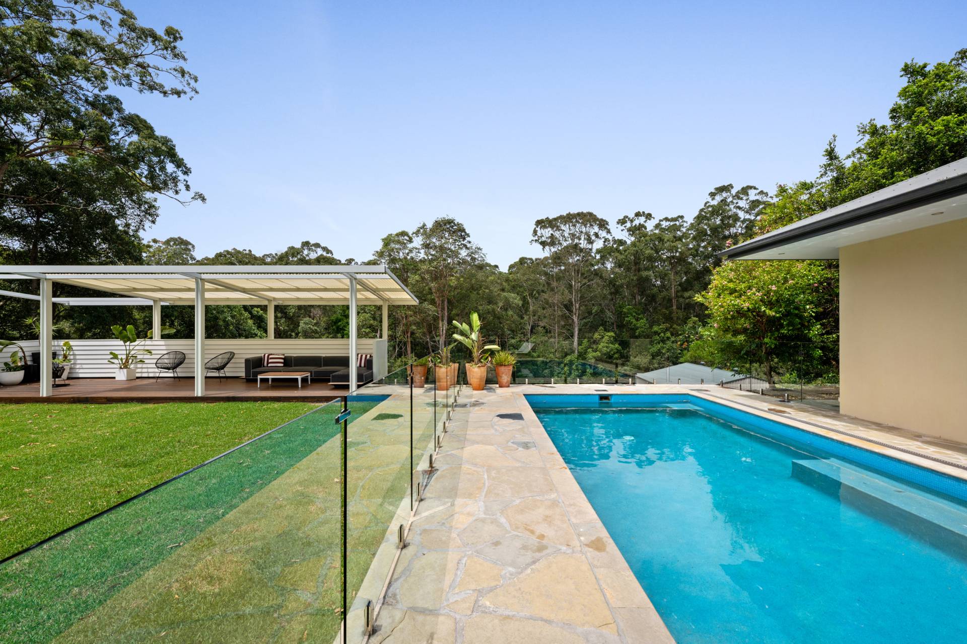 24 Monarch Place, Mons - Thumbnail 2
