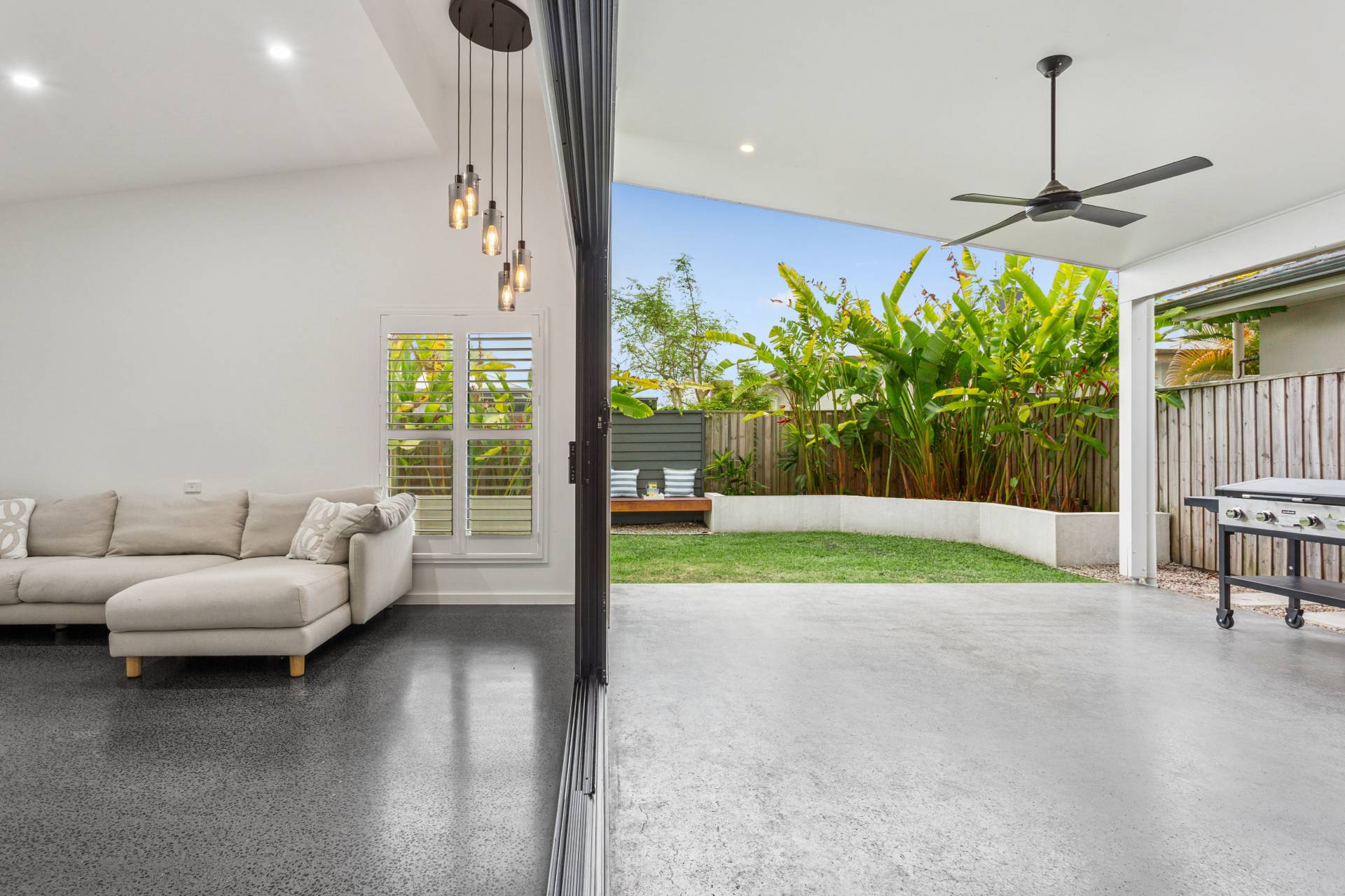 12 Toorak Place, Baringa - Thumbnail 2