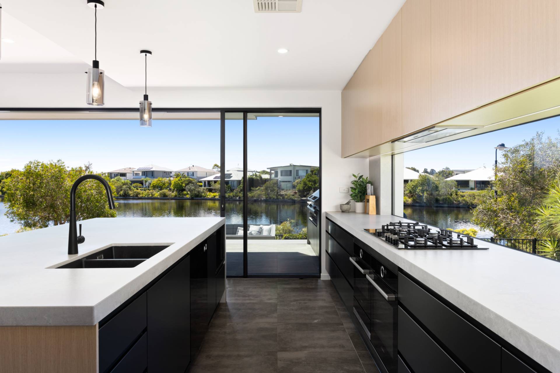 19 Tamborine Close, Mountain Creek - Thumbnail 8