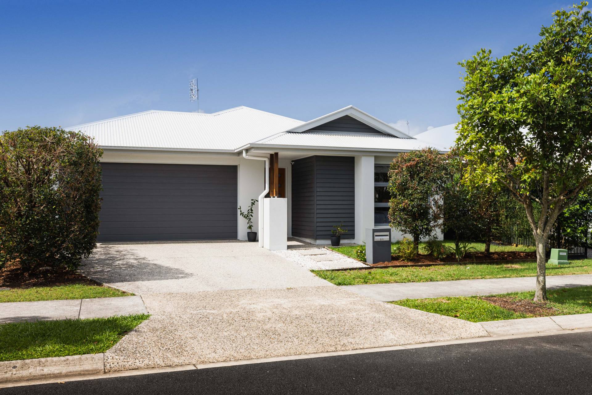 31 Sunray Avenue, Palmview - Thumbnail 2